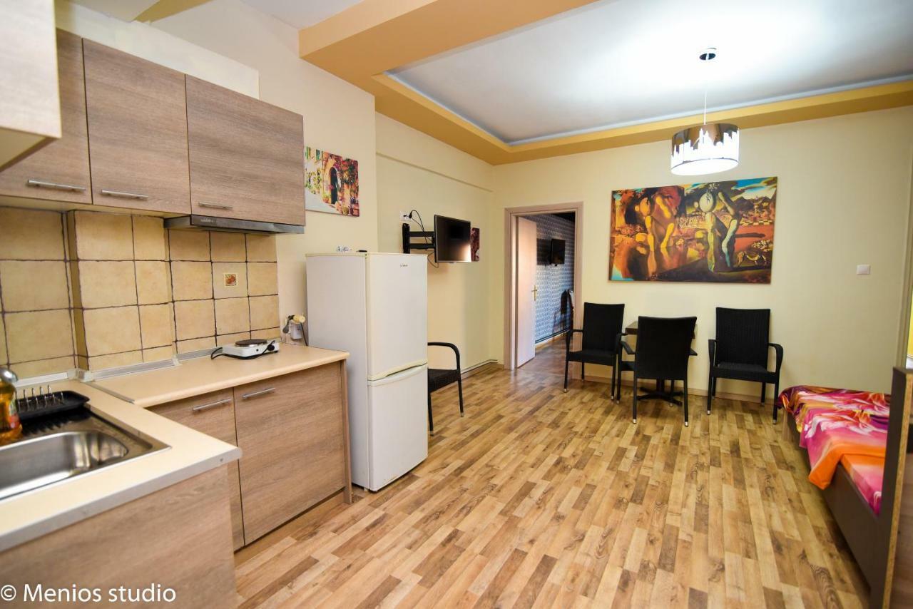 Menios Apartments And Studios Nea Kallikrateia 외부 사진